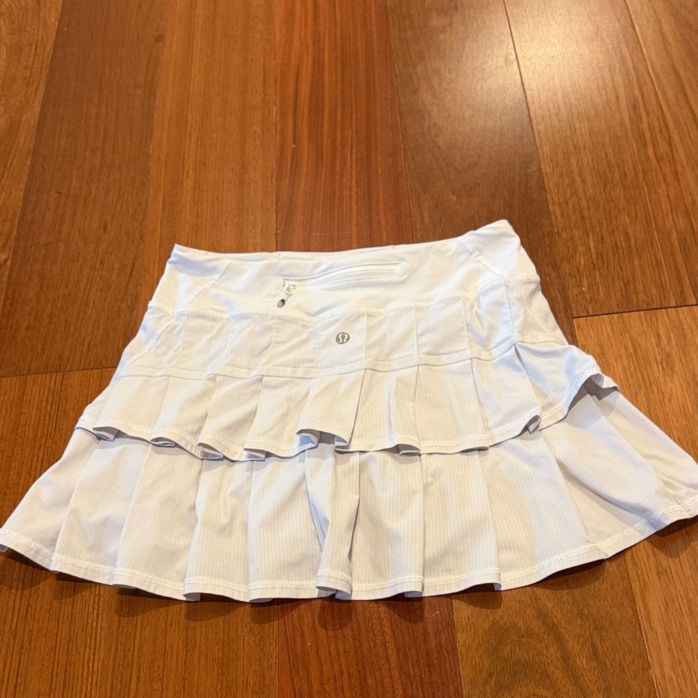 White ruffled lululemon skirt